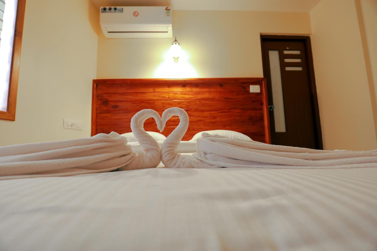 Roses Inn Fortkochi Buitenkant foto