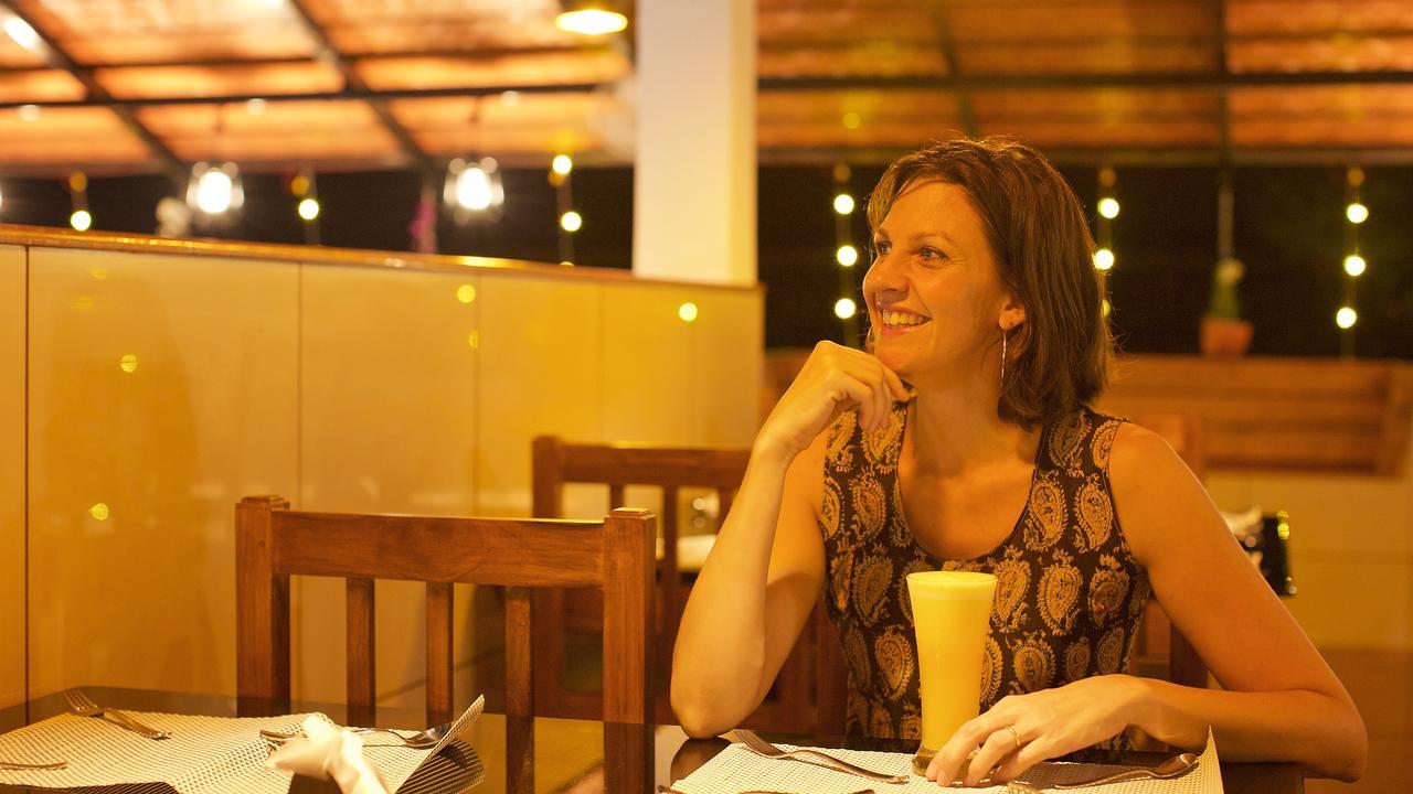 Roses Inn Fortkochi Buitenkant foto